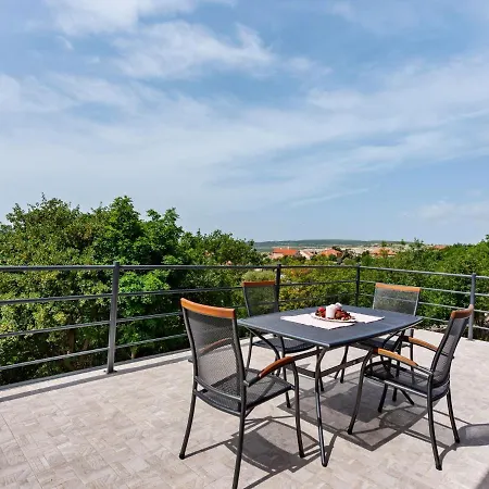 Lovely In Maslenica With Terrace Апартаменты *